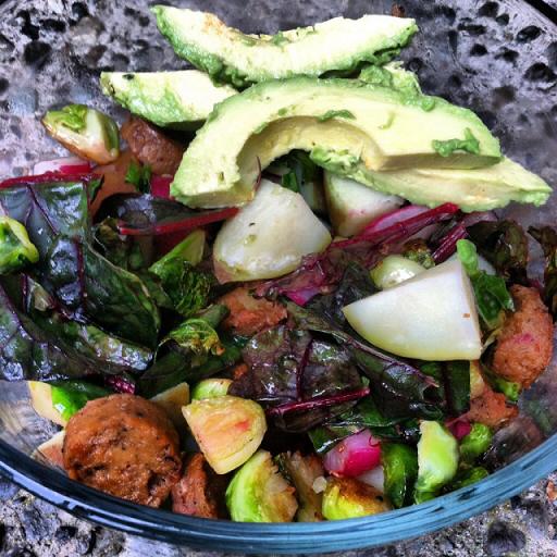 I'm including this after some readers requested more photos of my "boring" meals! 